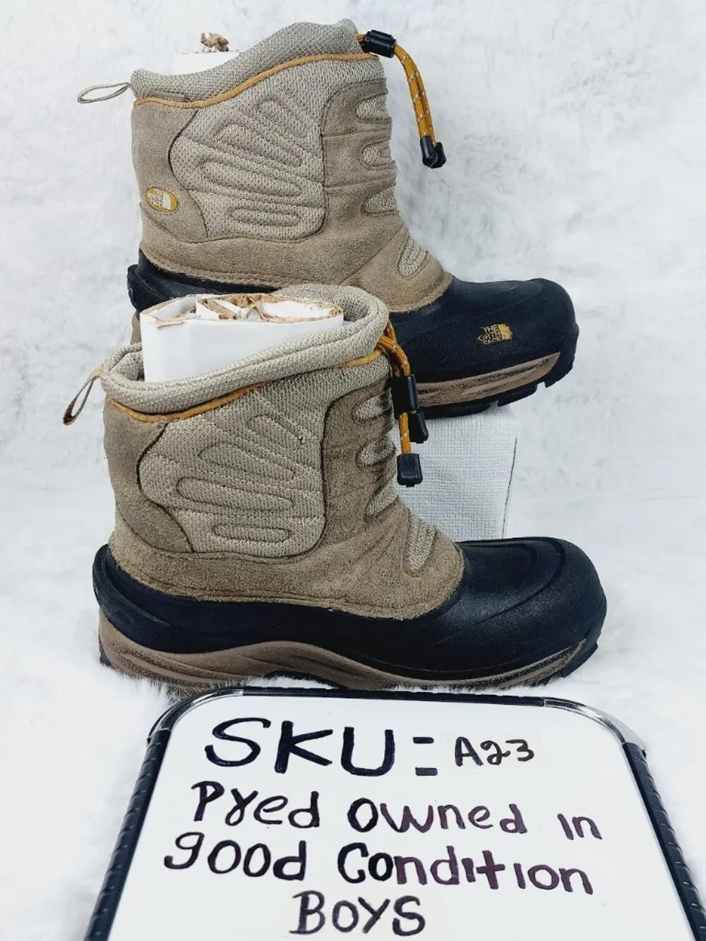 The North Face Boys Beige Chilkat Waterproof Insulated Pull-On Snow Boots Size 5
